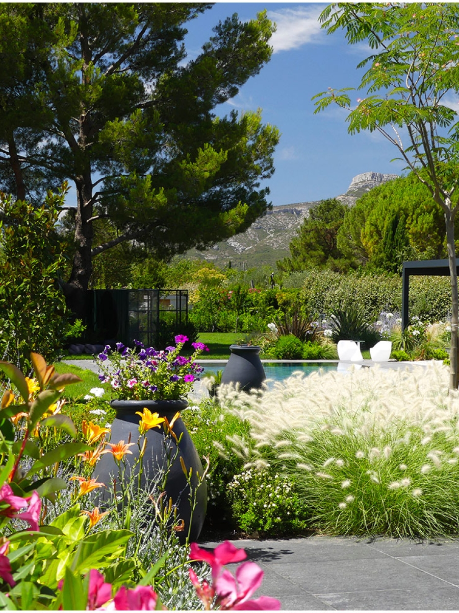 Atelier Naudier Architecte Paysagiste Concepteur Montpellier Aix En Provence Piscine Miroir Jardin Mediterraneen Naturaliste Creation Et Amenagement Jardin